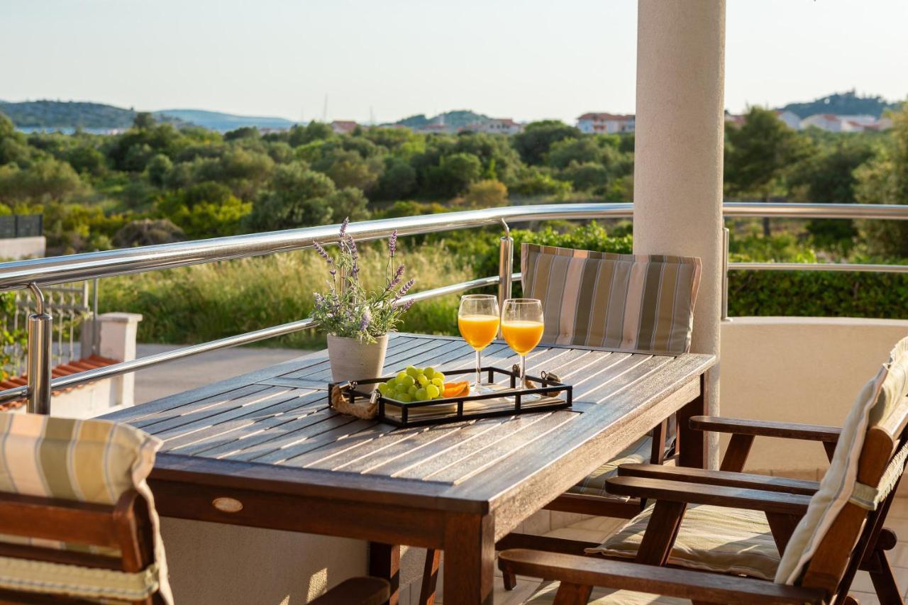Apartments Tihi III Vodice Eksteriør bilde